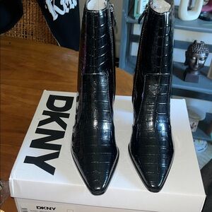 DKNY Glossy Black Croc-Pattern Heeled Boots brand new